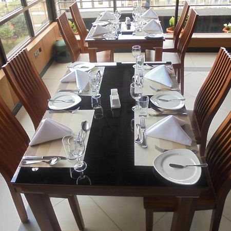 We Hotel & Suites Nairobi Ngoại thất bức ảnh
