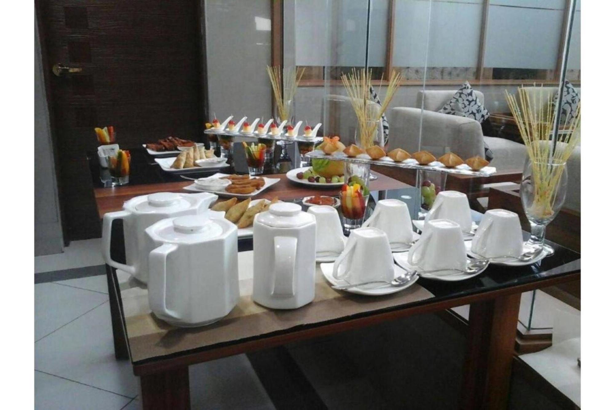 We Hotel & Suites Nairobi Ngoại thất bức ảnh