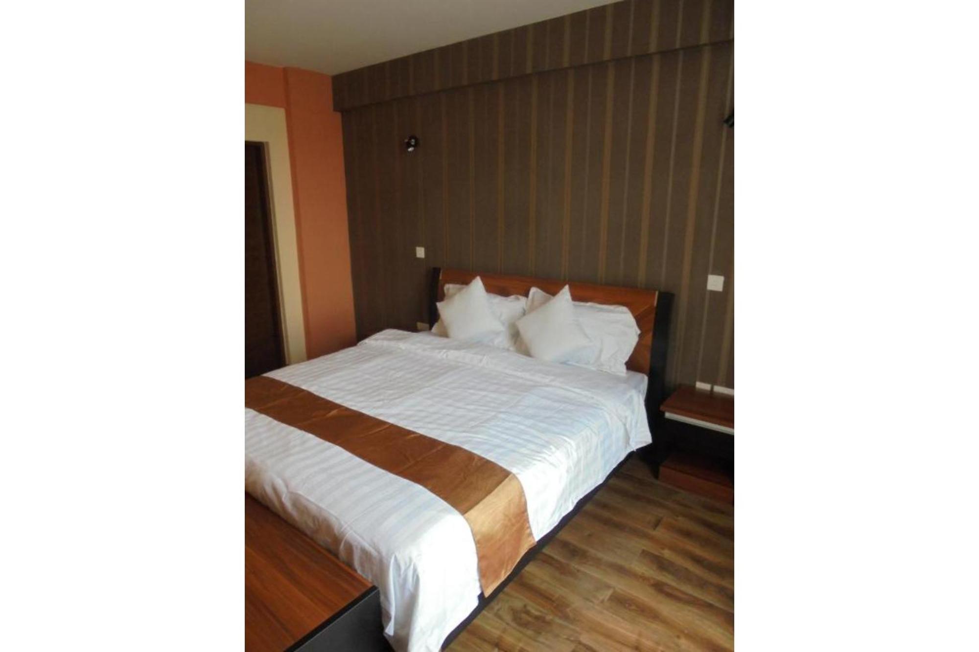 We Hotel & Suites Nairobi Ngoại thất bức ảnh