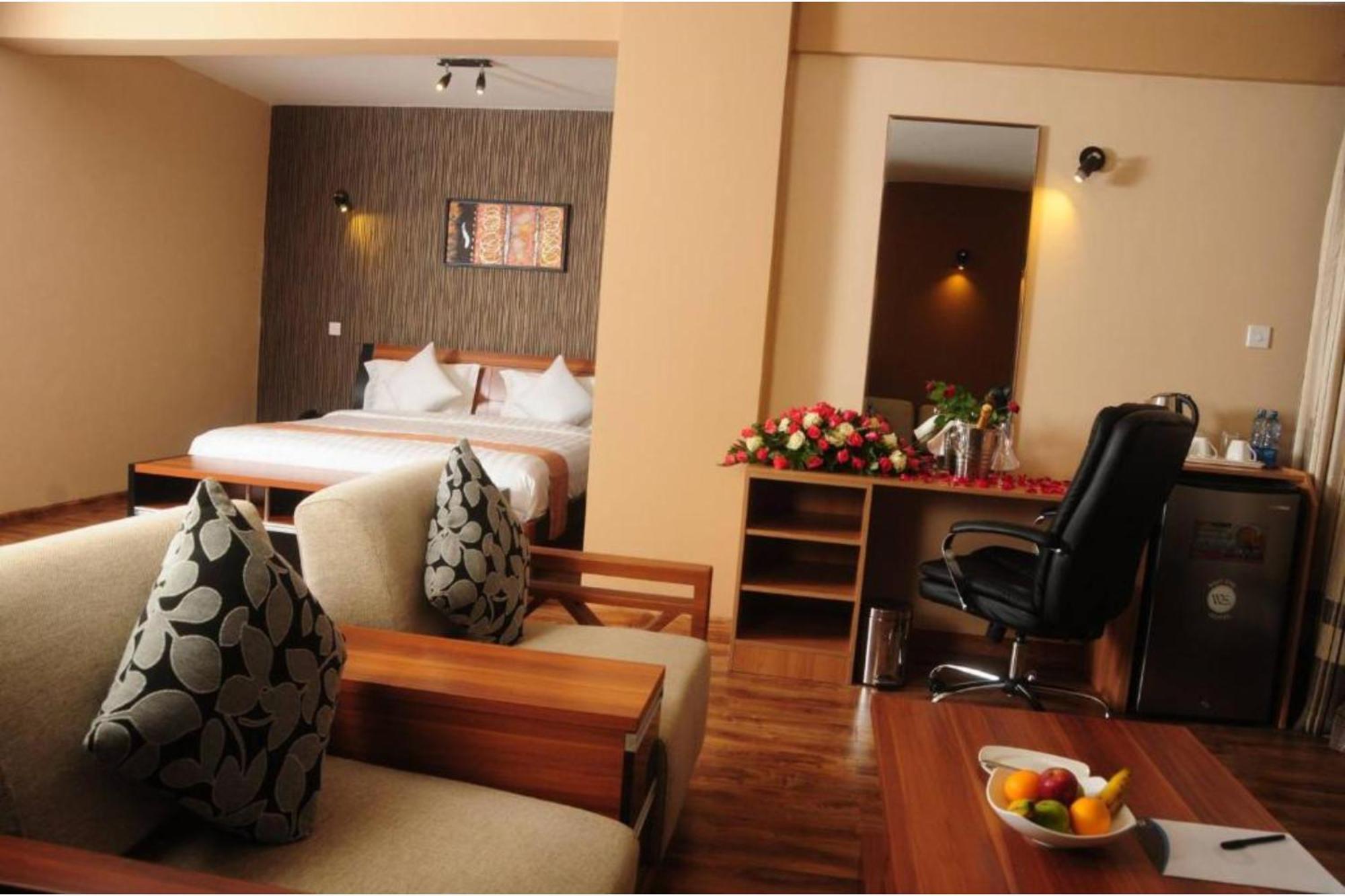 We Hotel & Suites Nairobi Ngoại thất bức ảnh