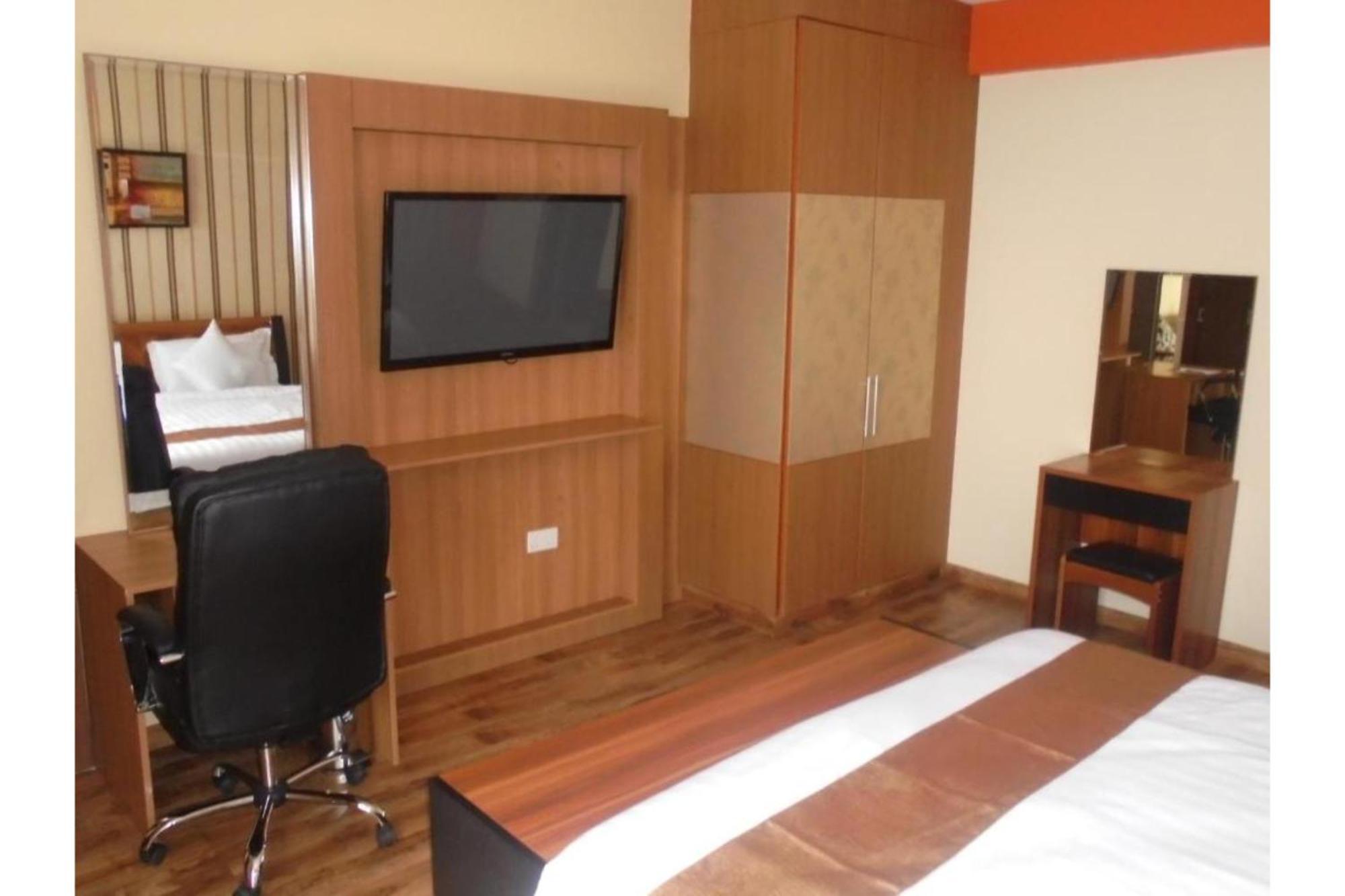 We Hotel & Suites Nairobi Ngoại thất bức ảnh